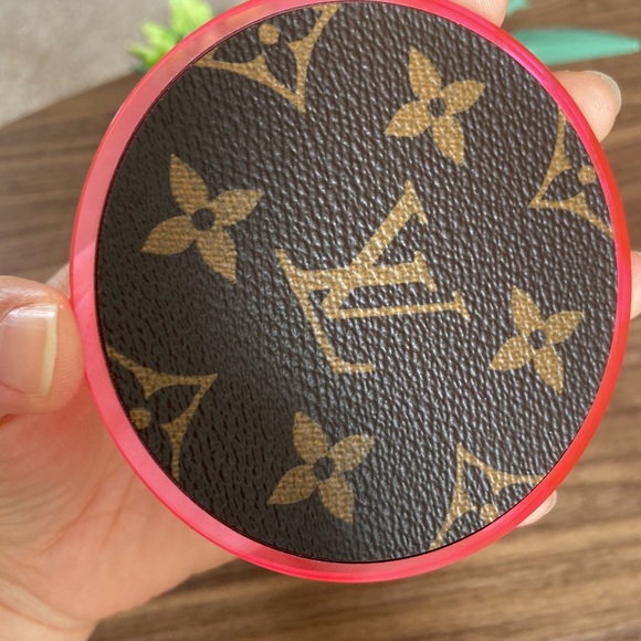 Louis Vuitton monogram coasters. Set of 2 - Picture 10 of 15